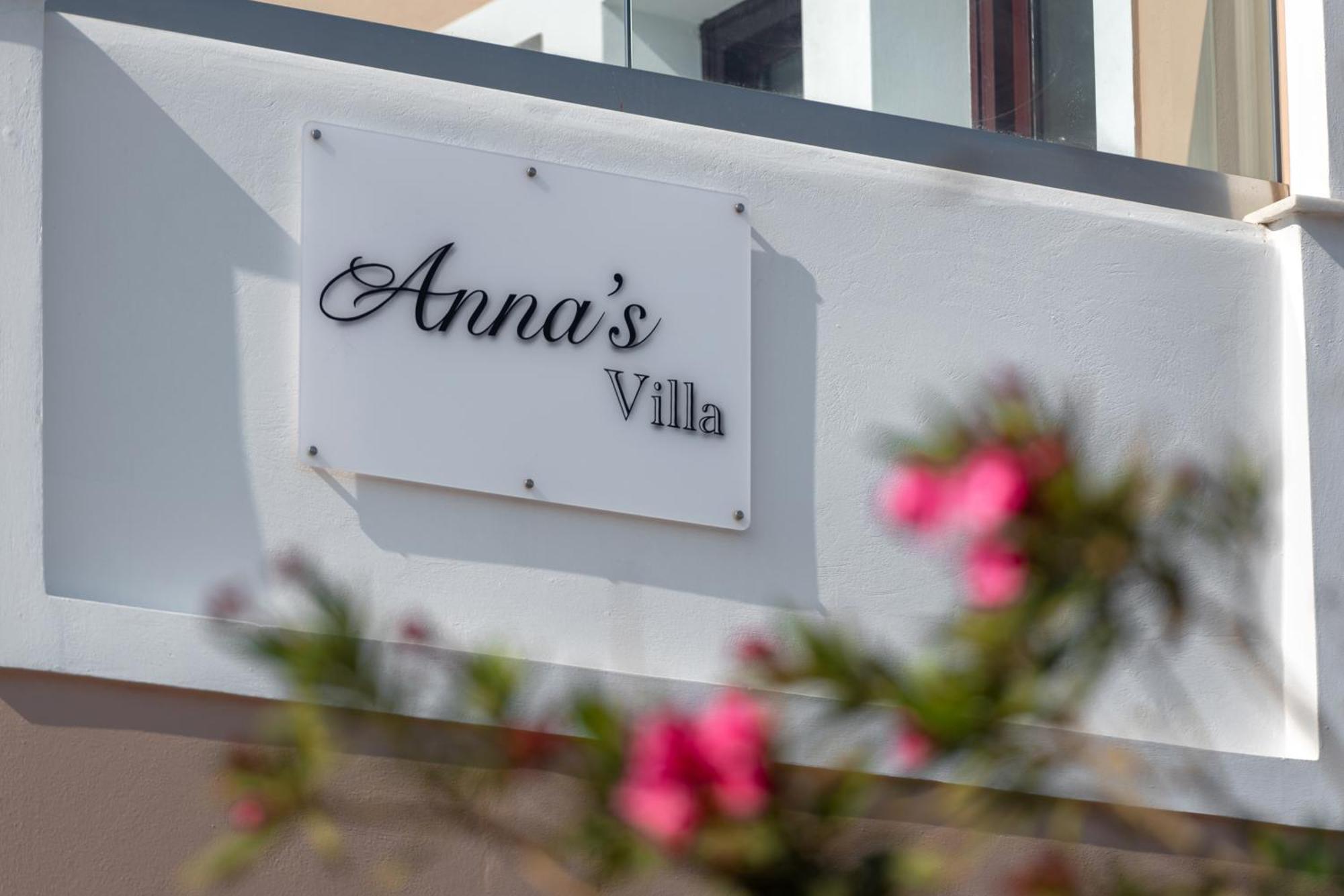 Anna's Monólithos